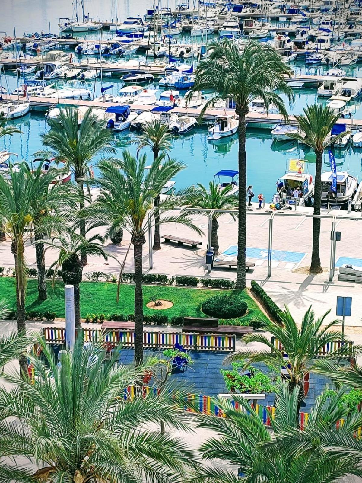 Tranquilo Apartamento Con Vistas Al Mar. Port de Alcudia  Exteriör bild